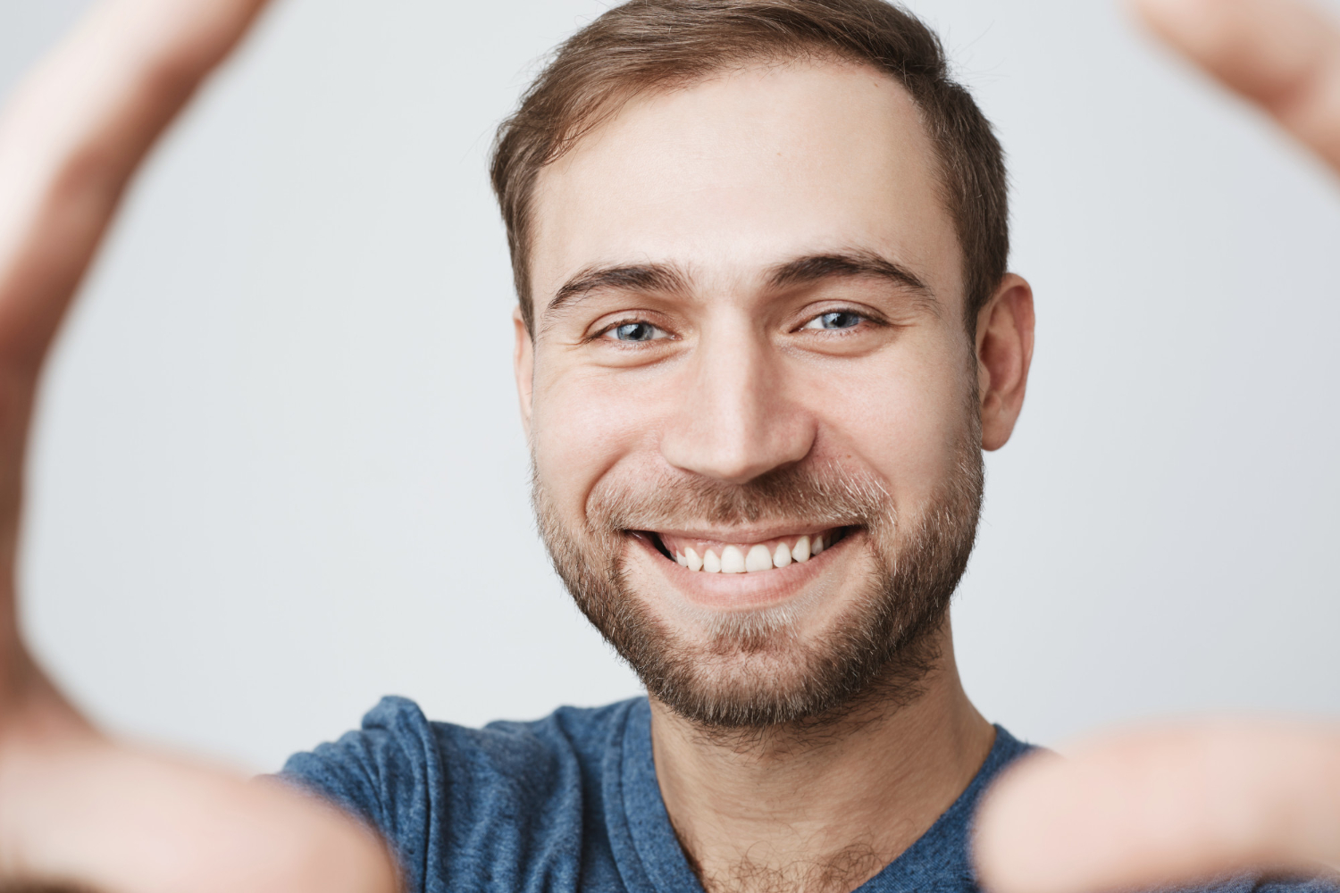 Cómo recuperar la confianza en tu sonrisa: la conexión entre estética dental y autoestima