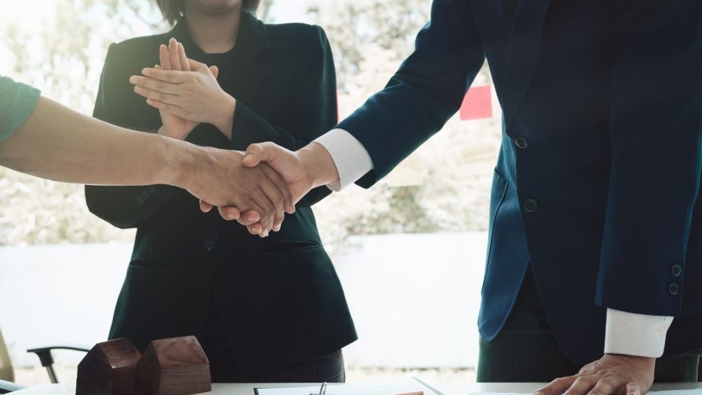 How Real Estate Bookkeeping Services Help Your Business Scale