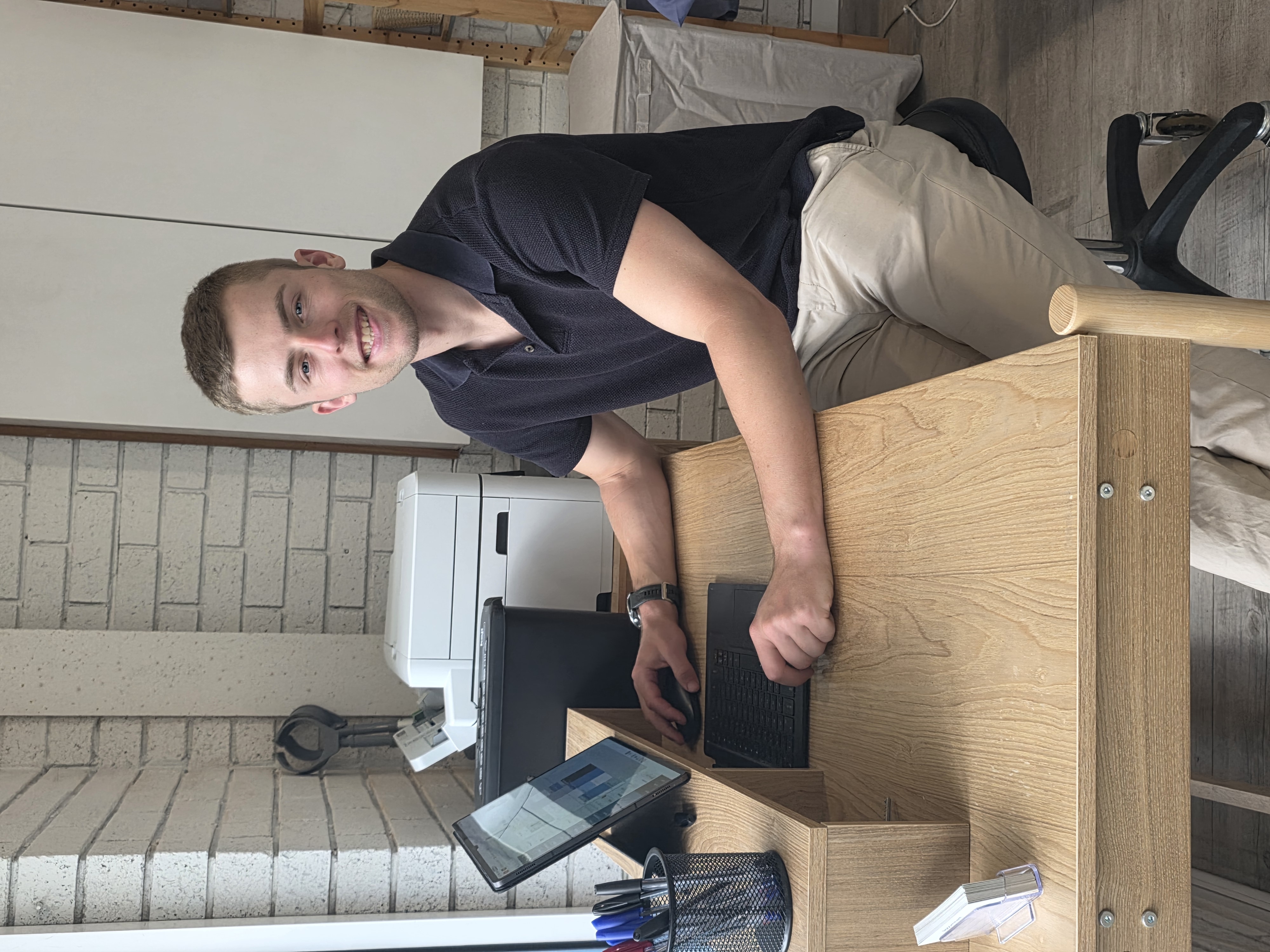 Osteopath treating back pain in Ringwood clinic