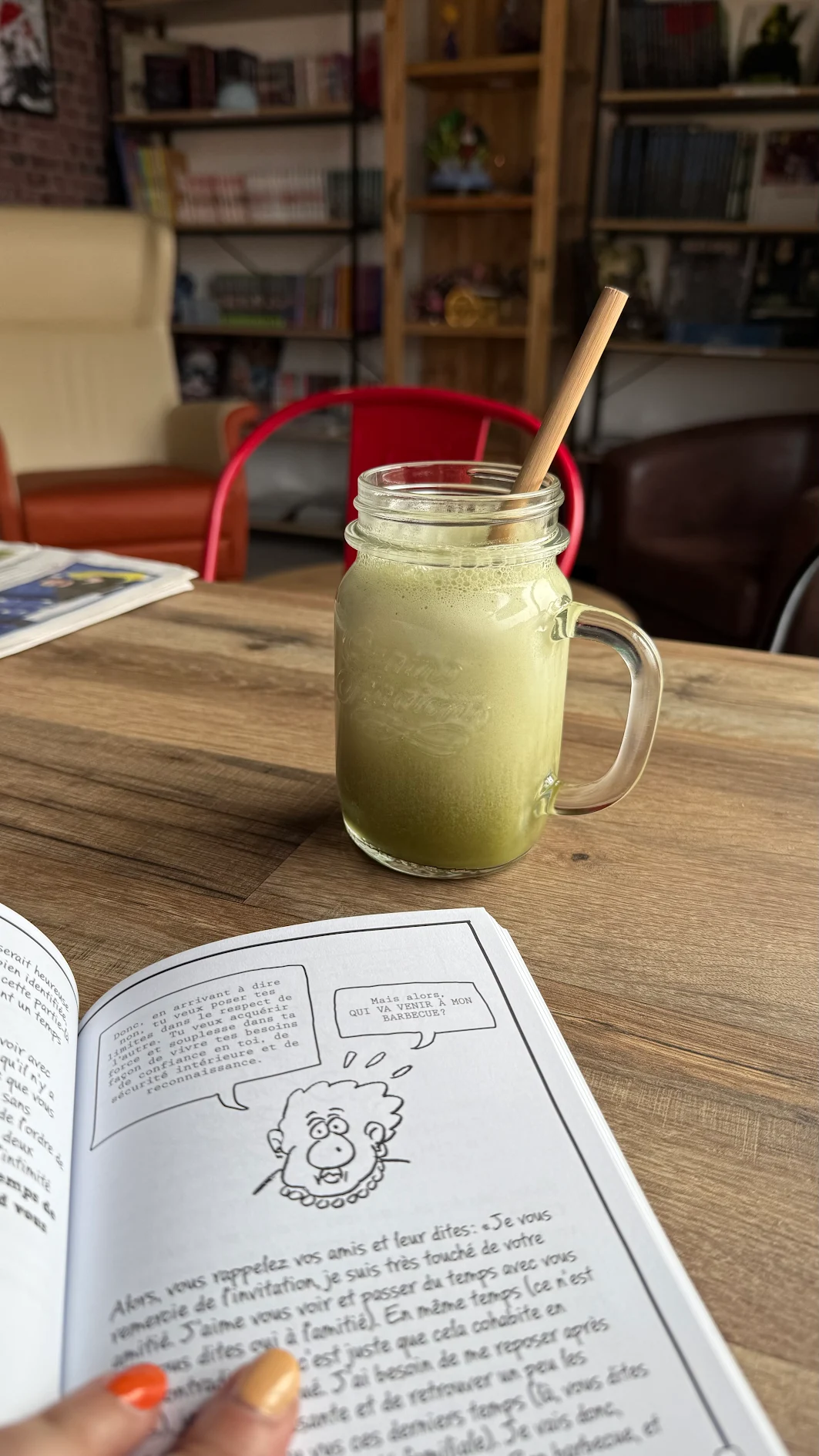 quelqu'un qui lit un livre a geek mood