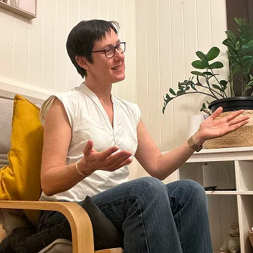 cath speech while sitting