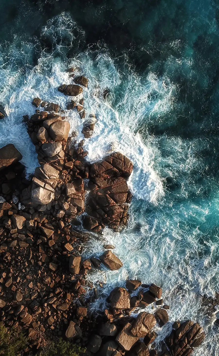 Vagues de la Méditerranée à La Ciotat - mer Provence Côte d'Azur