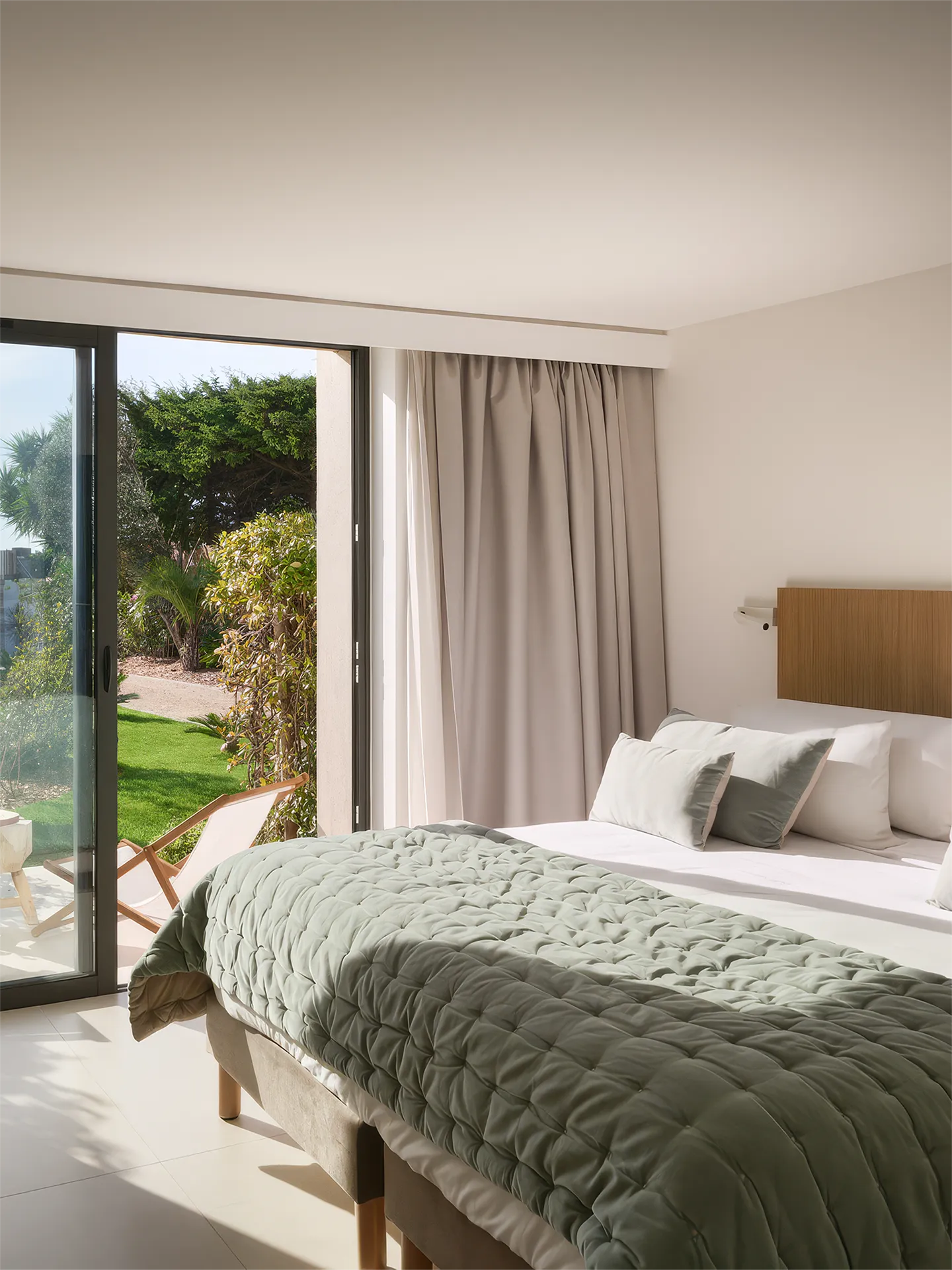 Chambre double n°3 avec terrasse privée et vue mer sud - Villa L'Île Verte La Ciotat