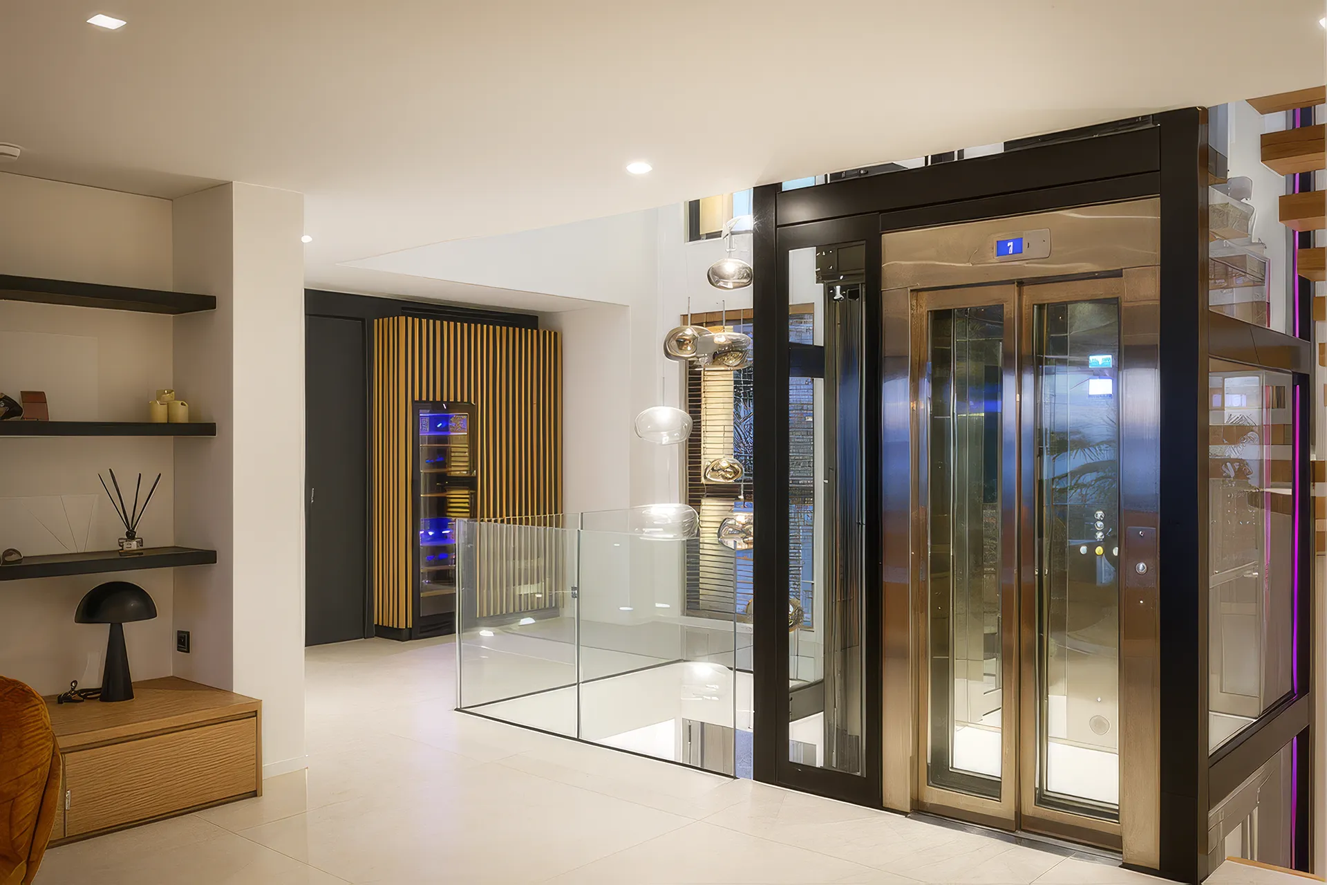 Hall avec ascenseur vitré design moderne - Villa L'Île Verte, La Ciotat