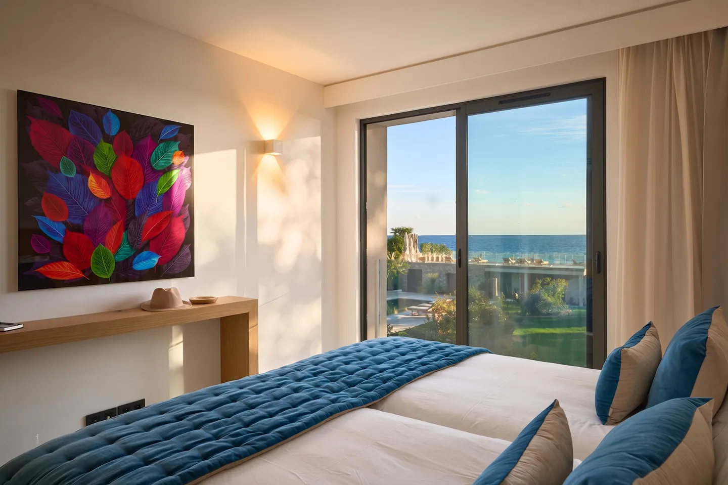 Chambre Master n°1 de la Villa L'Île Verte — suite 33 m² avec vue mer panoramique, La Ciotat