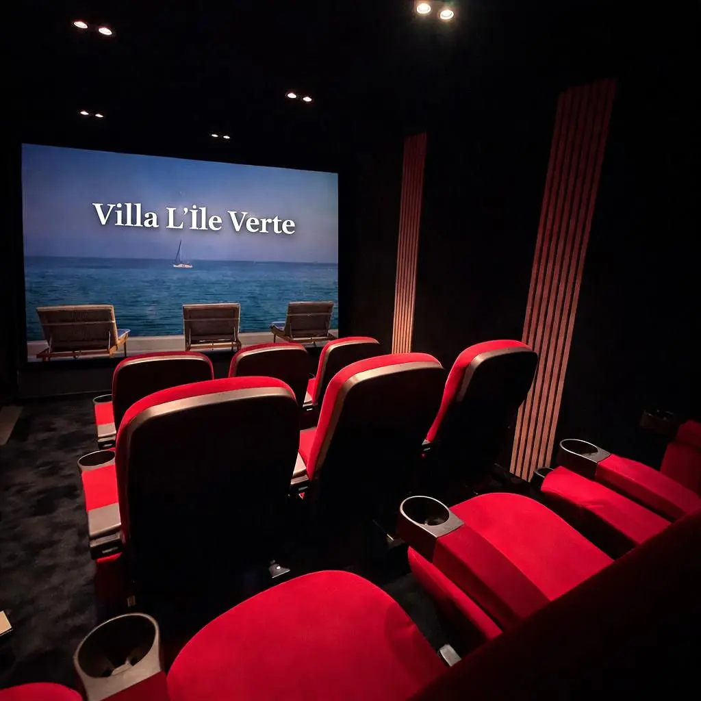 Private cinema room with red seats, Villa L'Île Verte, La Ciotat