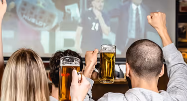 Centimeter bei den Stadtbahnbögen Fußball