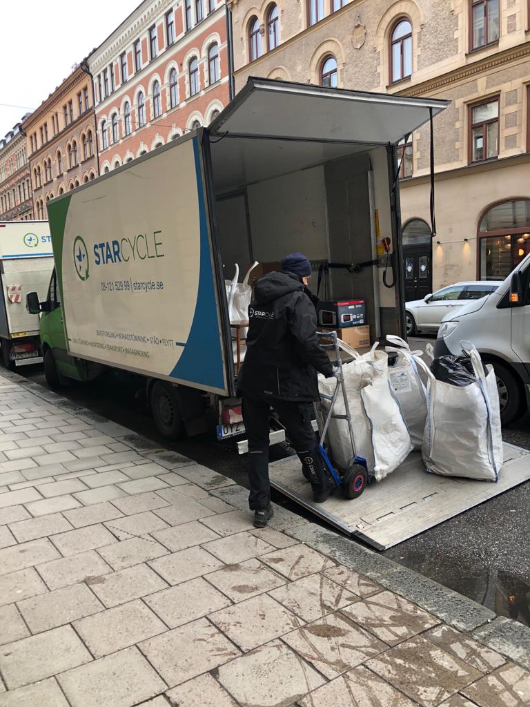 Starcycle hämtar grovsopor och större föremål i Sollentuna