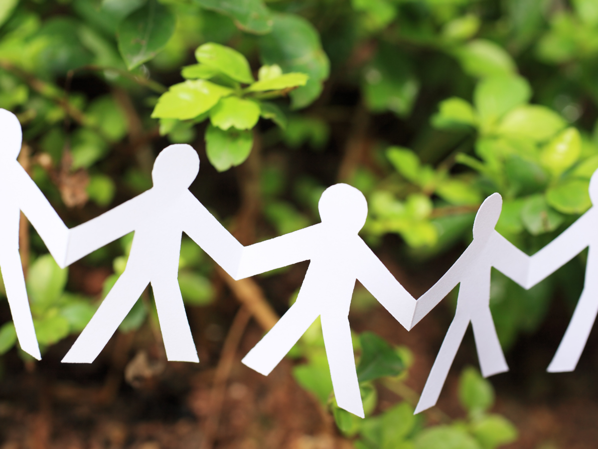 An image representing tour operators woeking together to promote sustainable tourism