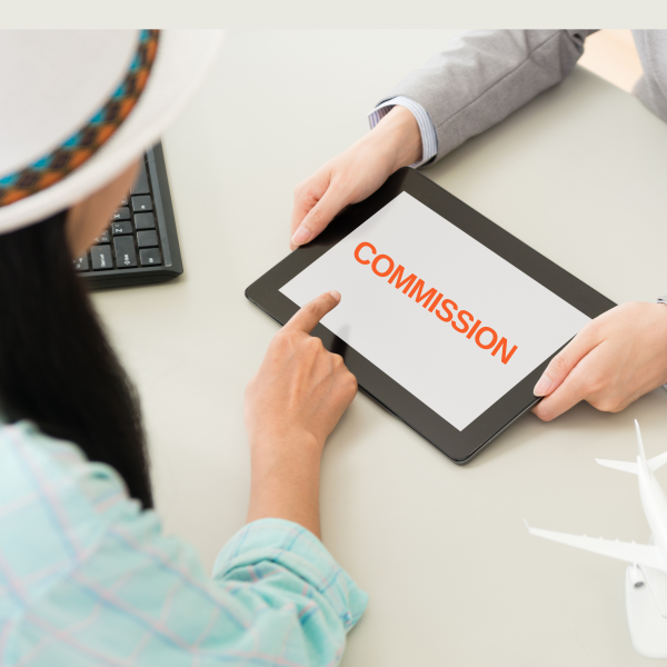 How much do Travel agents make?