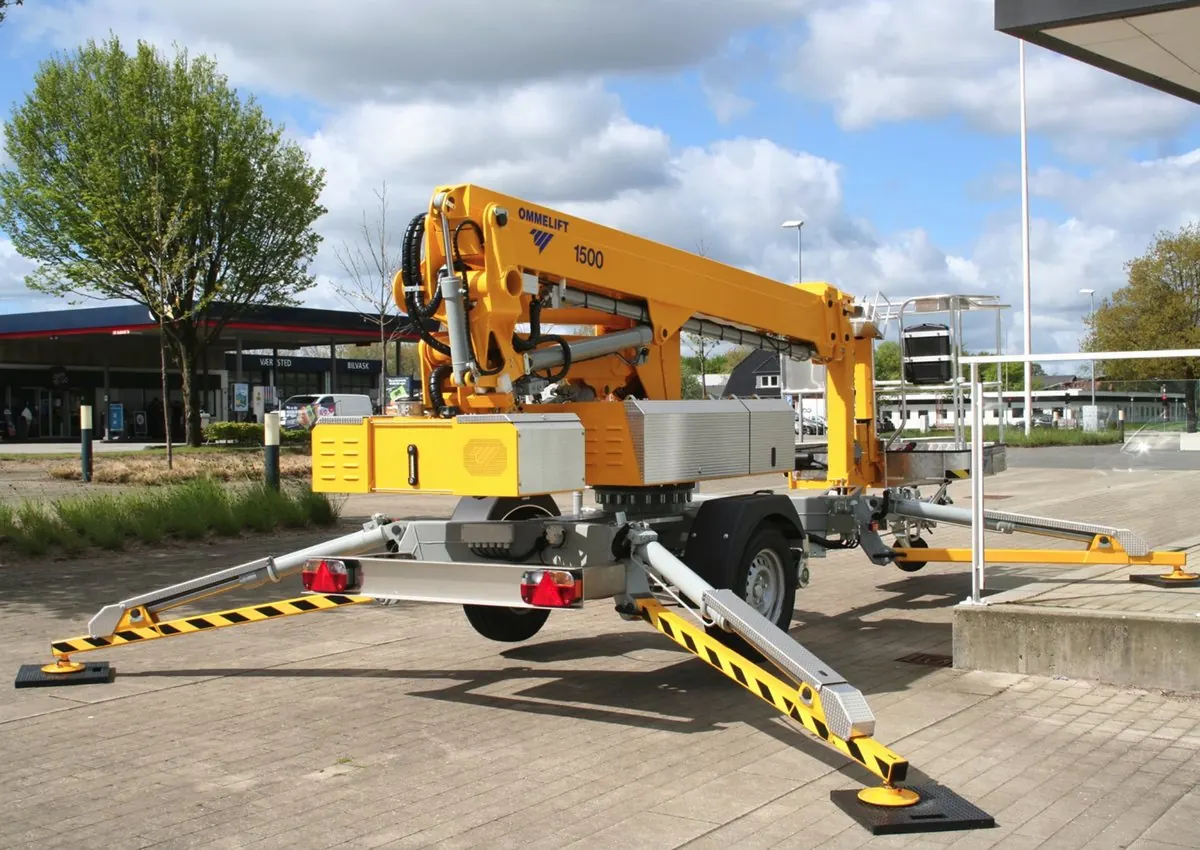 Omme tilhengerlift på henger, klar for levering