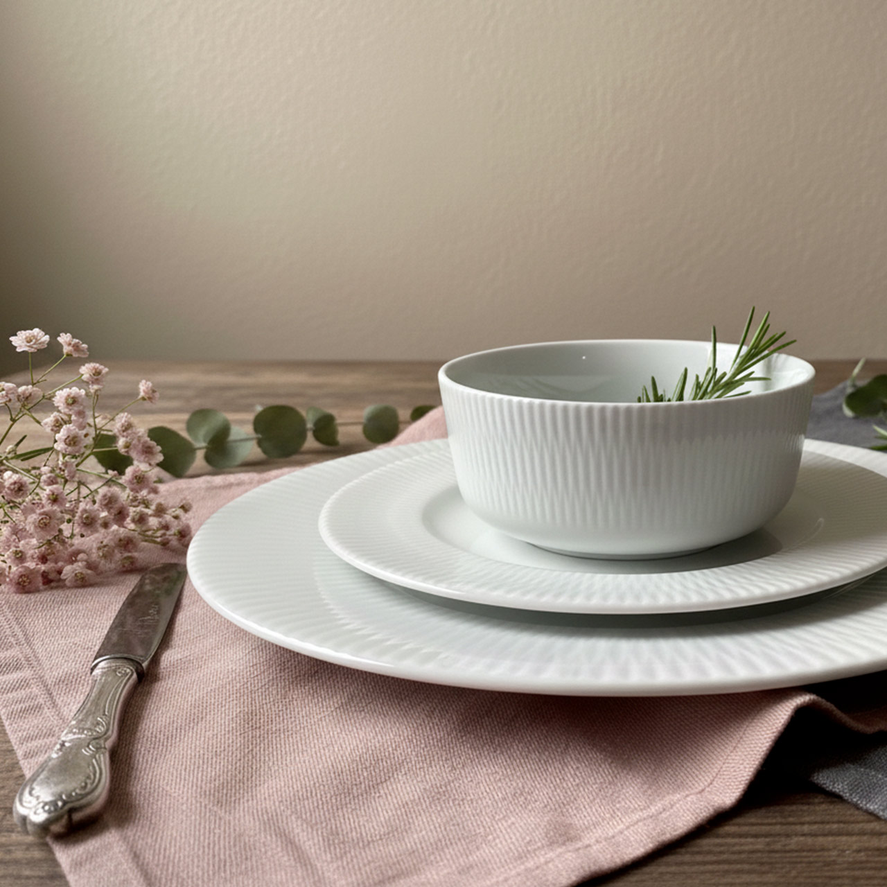 Collection Twill par Pillivuyt : La Haute Couture de la Porcelaine Blanche Made in France