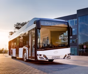 SUSTAINABLE RETROFIT OF BUS WITH BATTERY AND FUEL CELL