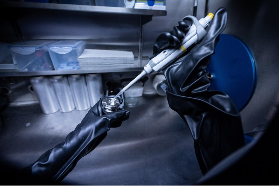 Ein Bild, das Waffe, Screenshot, Im Haus enthält.KI-generierte Inhalte können fehlerhaft sein.