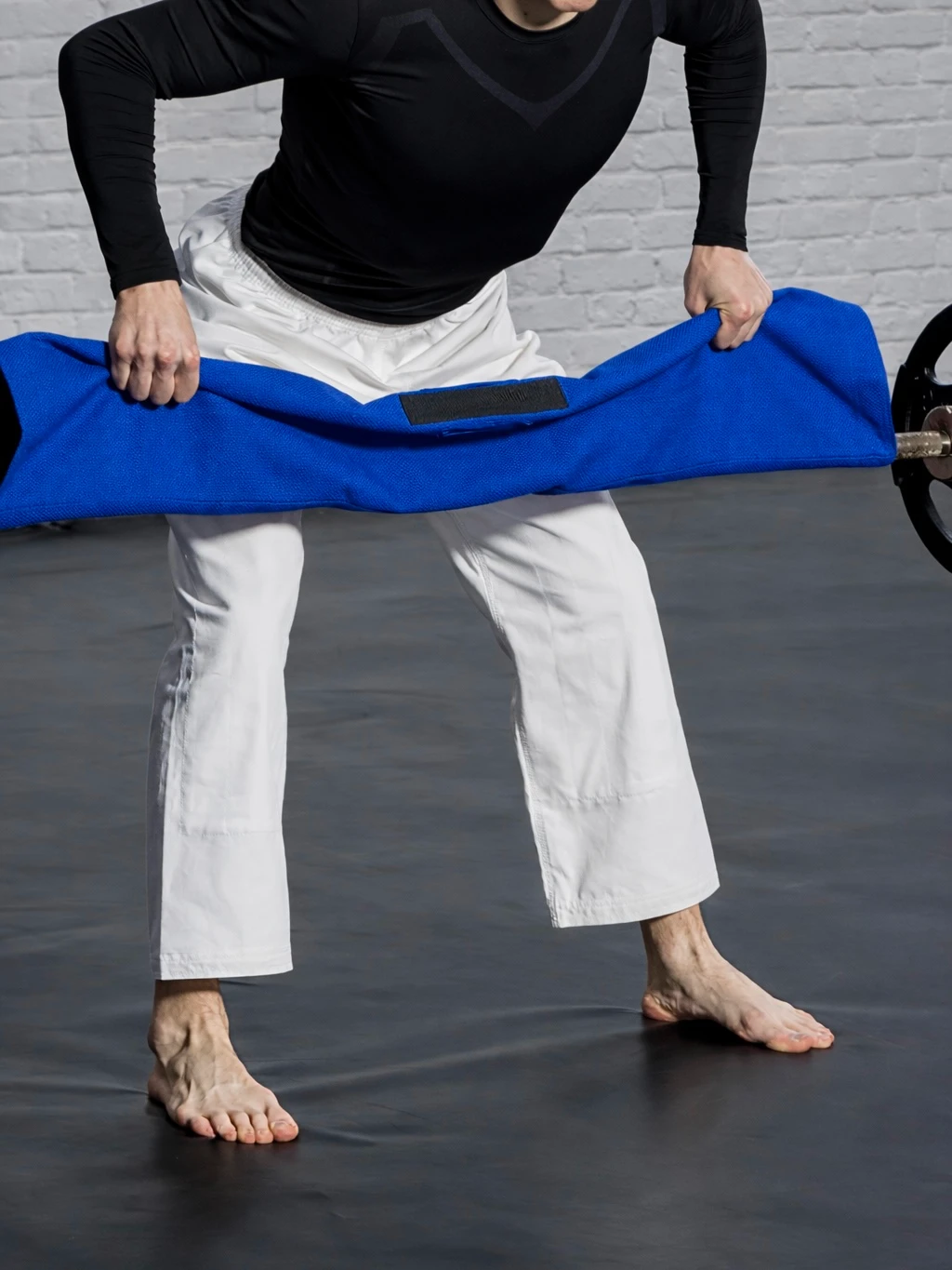 Использование синего тренажера ГРИФ при выполнении упражнений со штангой