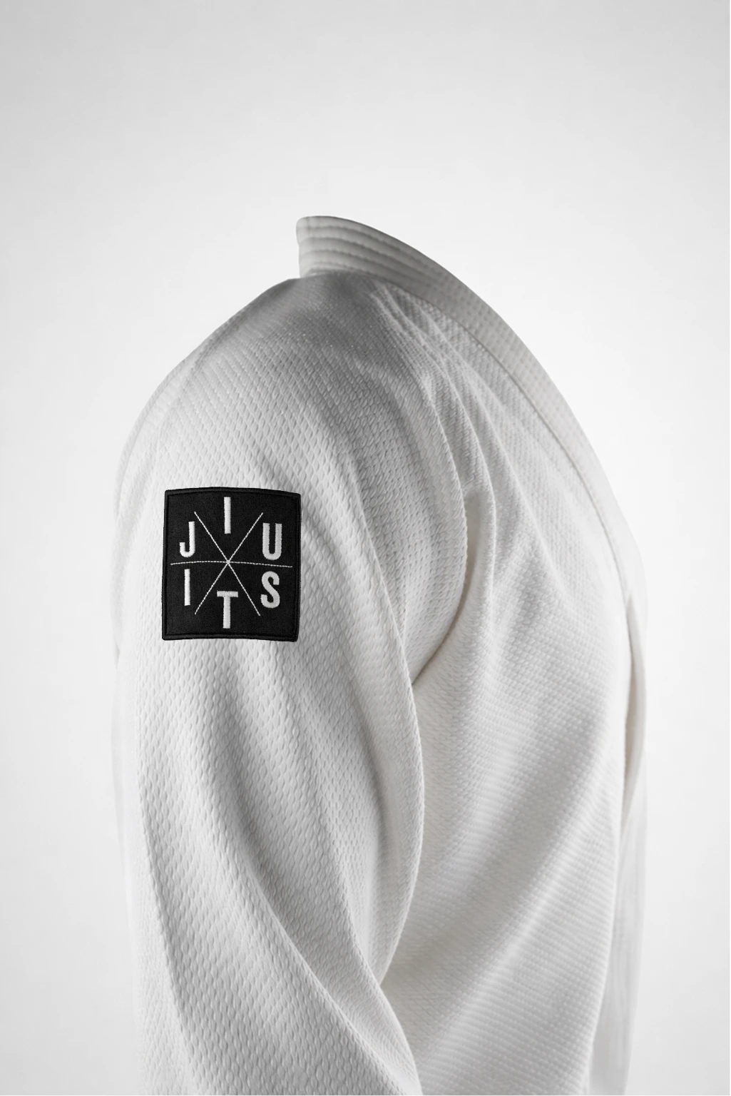 Шеврон Звезда JIU JITSU на борцовском ги: надежное крепление армированными нитями