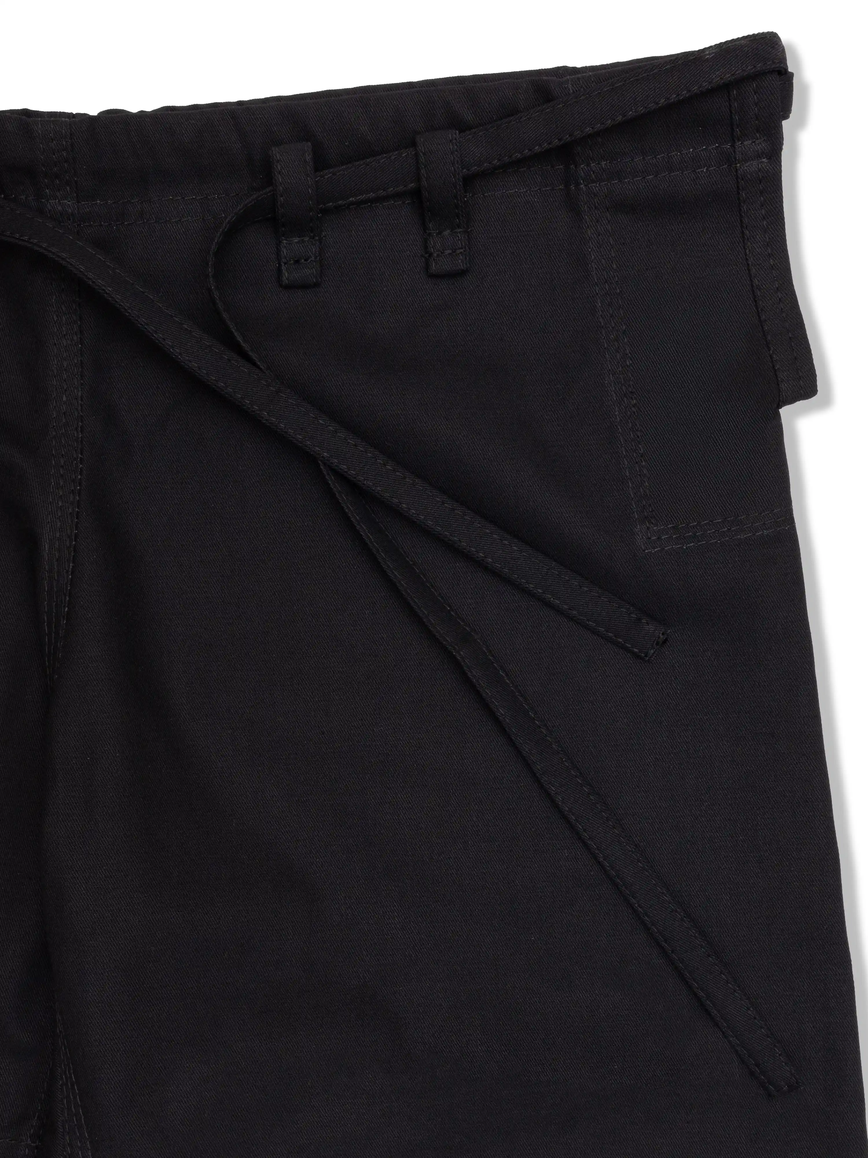 Система фиксации на завязках (чёрный цвет): усиленные швы и надёжный узел для интенсивных тренировок