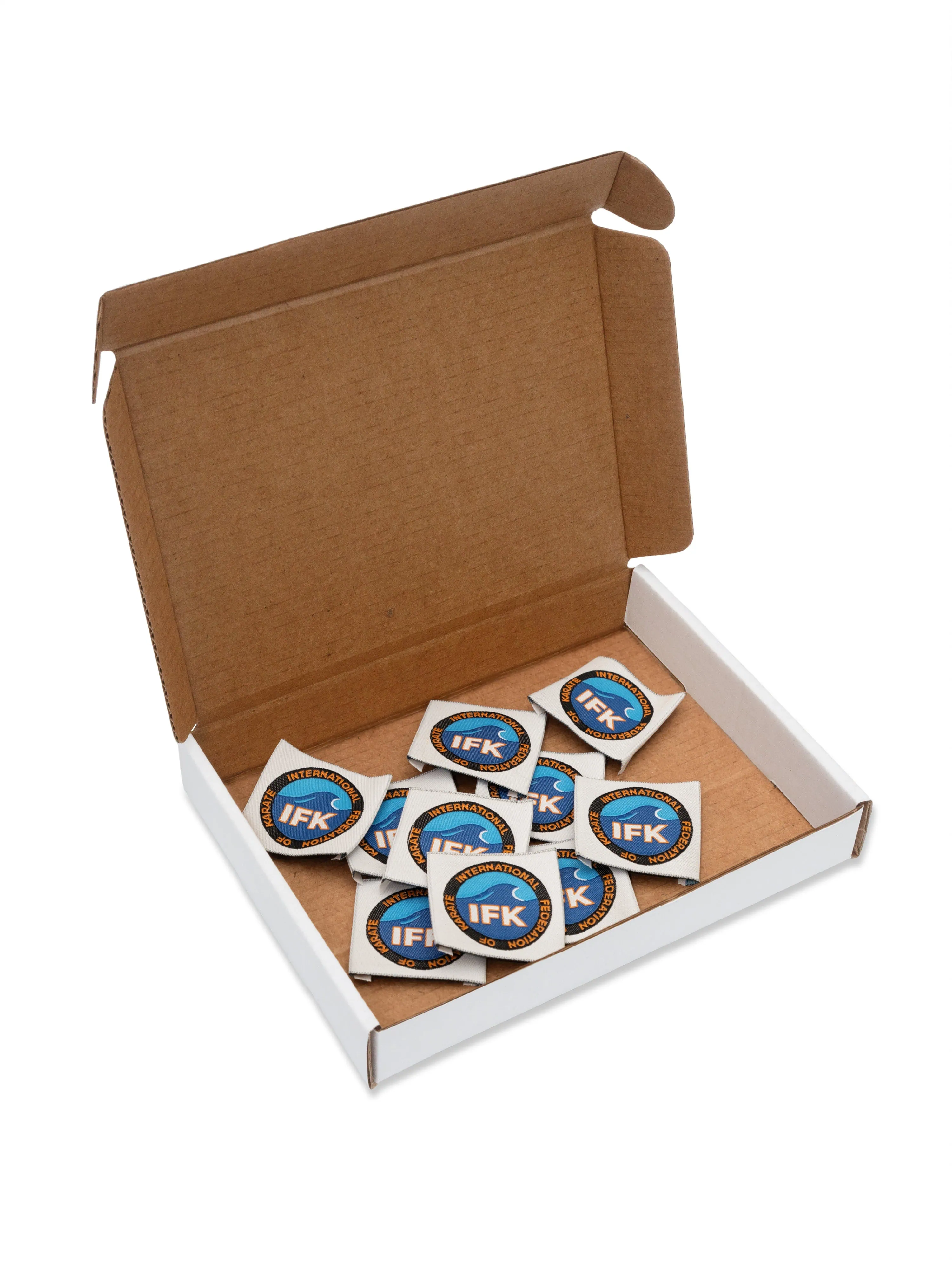 Жаккардовая этикетка KAITOGI IFK в упаковке