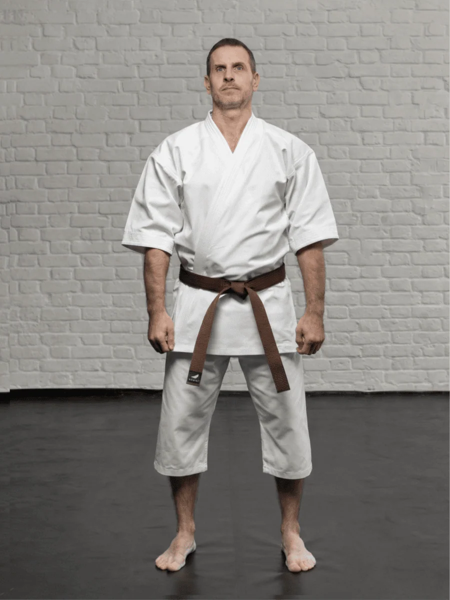 белое кимоно KAITOGI K4M4 для киокушинкай и карате доги с рукавом 3/4 коротким подолом и штанами бриджами ниже колена