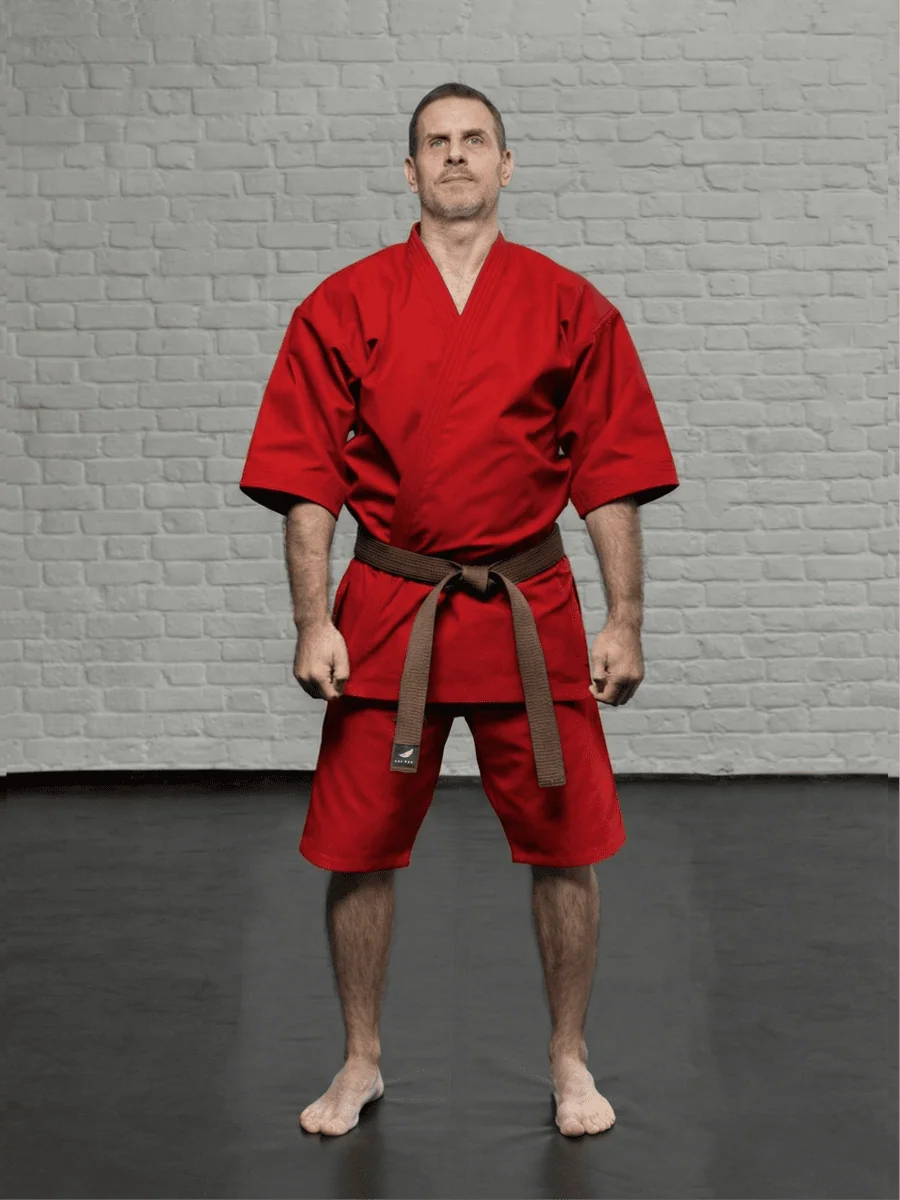 красное кимоно KAITOGI K4M5 для карате и кумите доги с коротким подолом и укороченными штанами