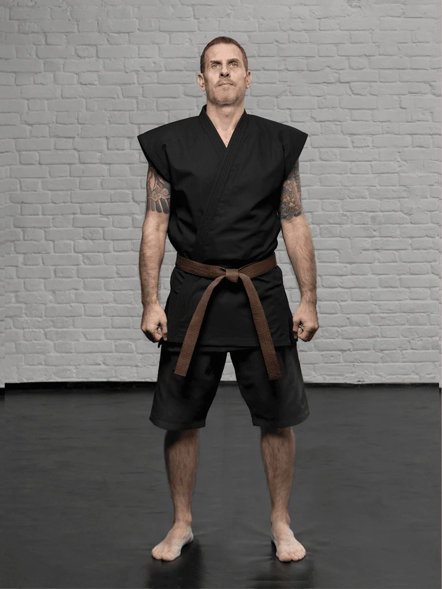 черное кимоно KAITOGI K6M5 для кумите и карате доги sleeveless fit с удлиненными шортами modern style