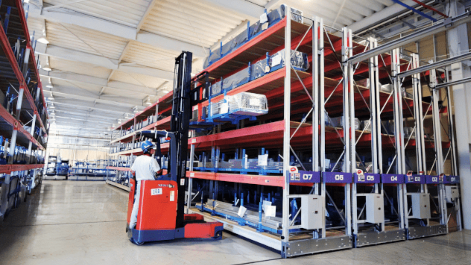 What are the Benefits of Mobile Pallet Racking Systems?