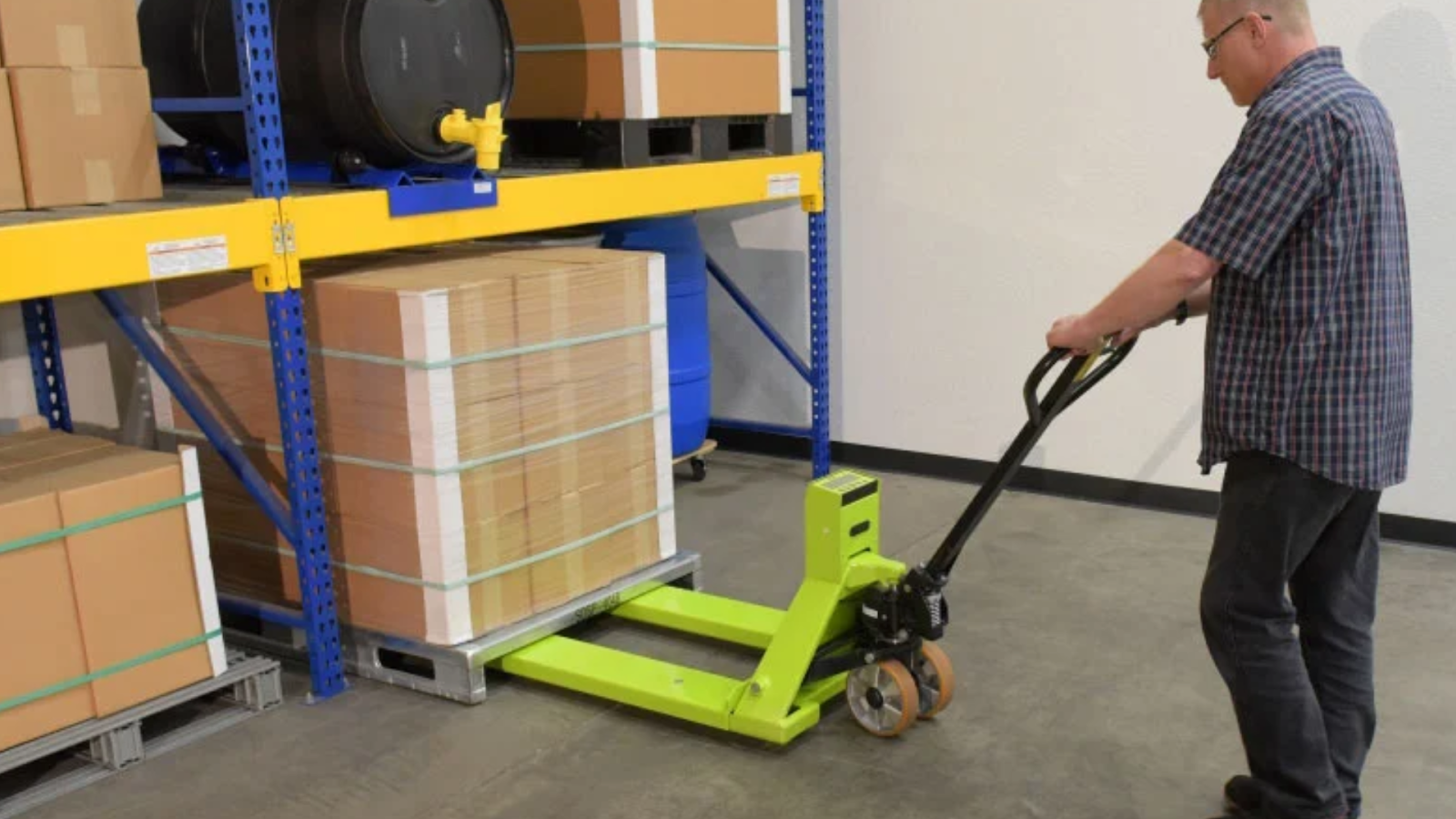 Keep Your Warehouse Running Smoothly with Source Equipment’s Reliable Pallet Jack Solutions
