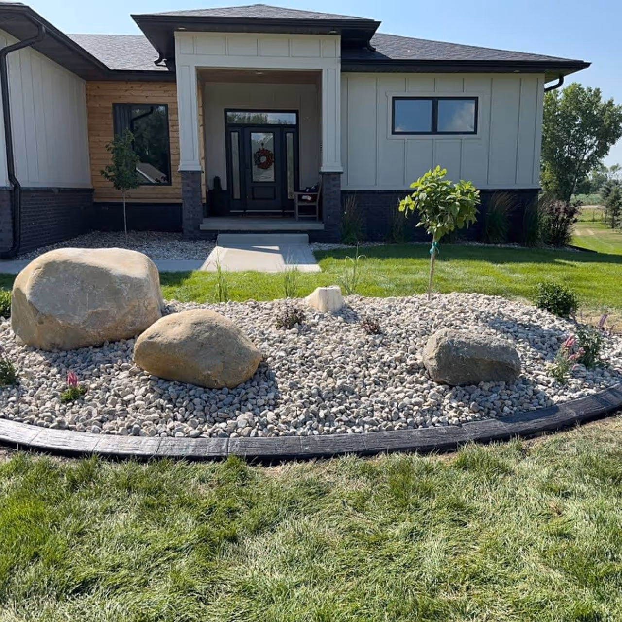 Highland Lawn & Landscaping front entry landscape design