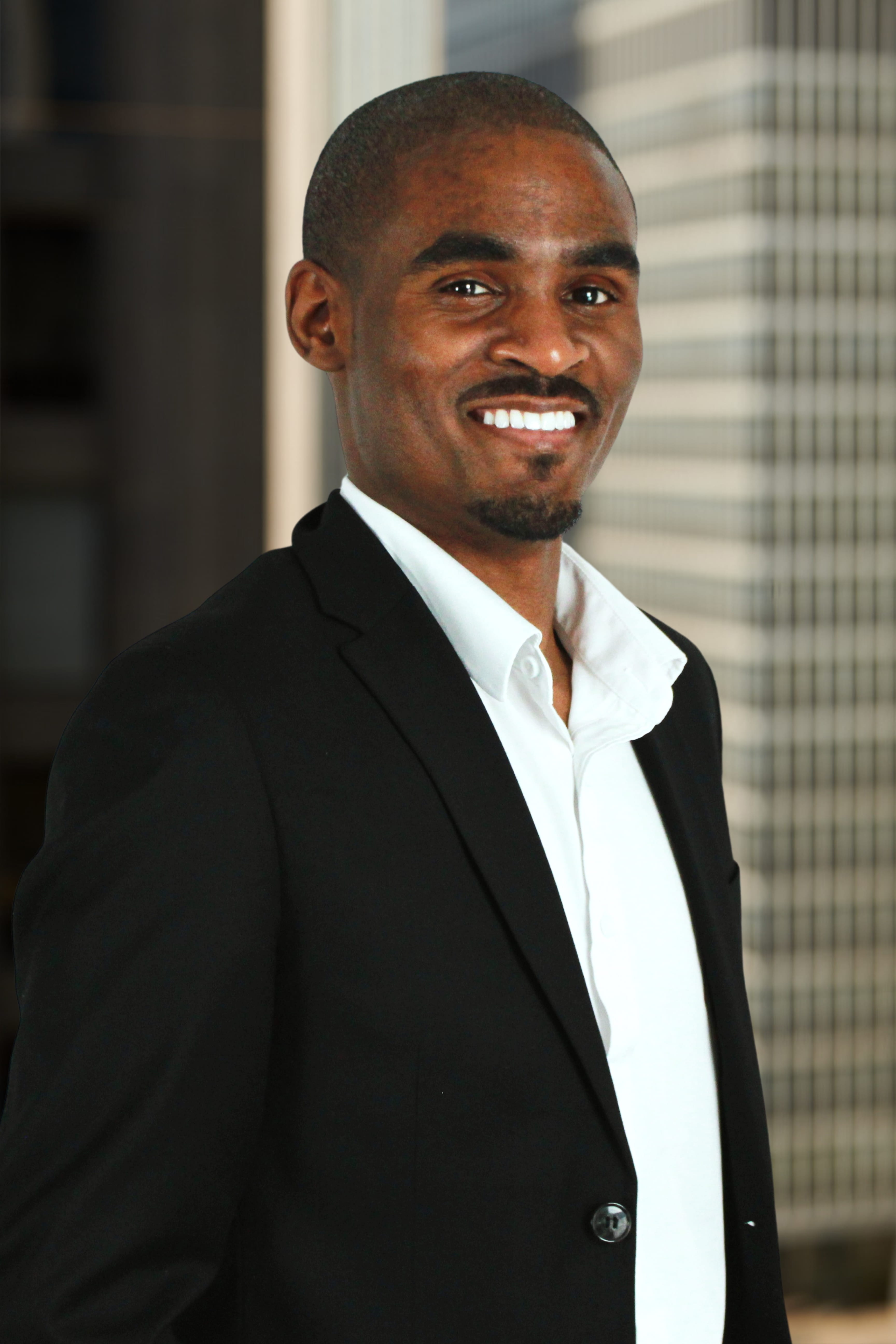 DeAndre Holland