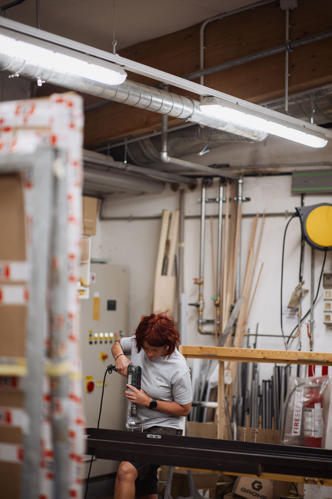 Mitarbeiterin in der Werkstatt
