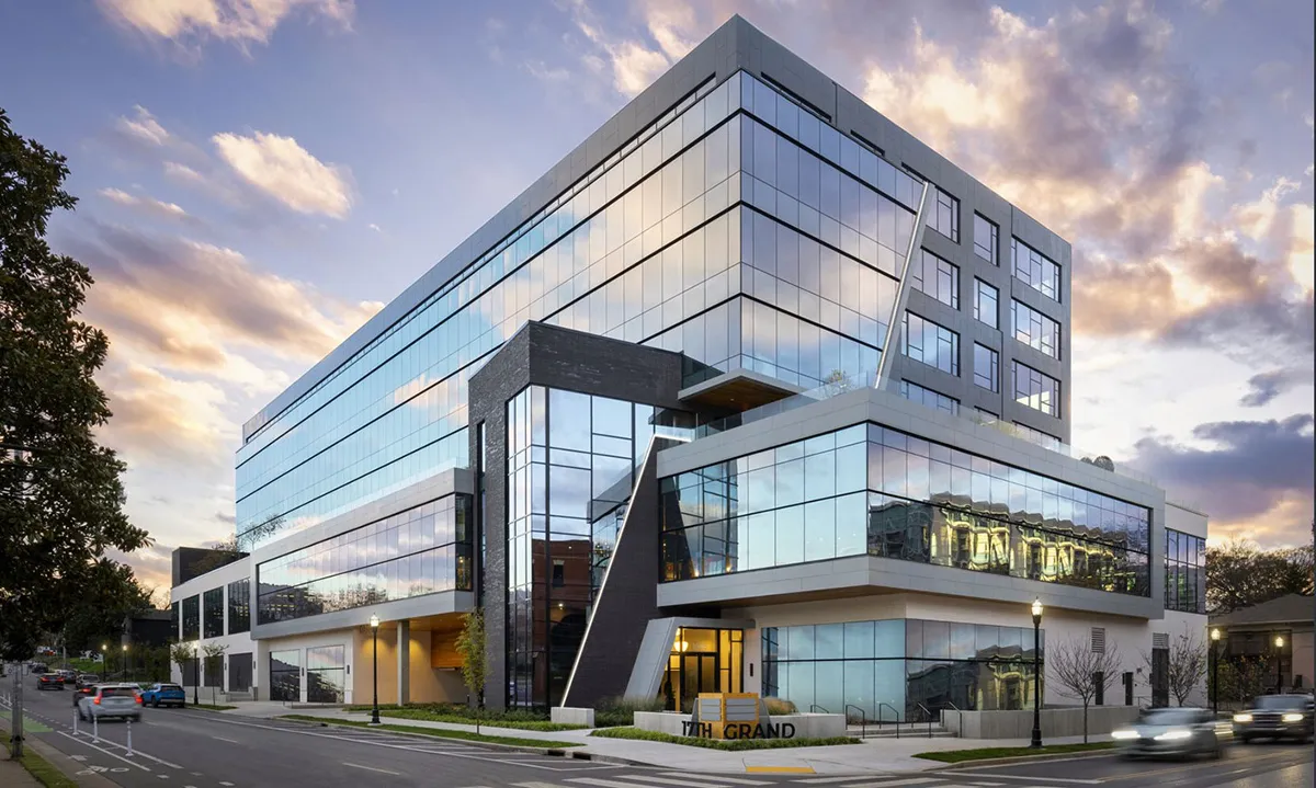 Exterior building view of the 17th and Grand building in Nashville, TN