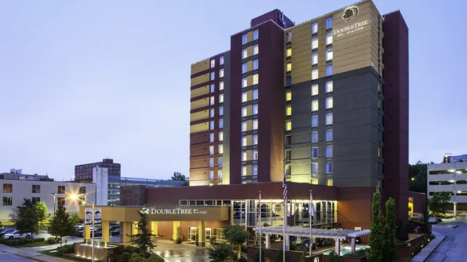 Front view of DoubleTree by Hilton in Chattanooga, TN, constructed by Bock Construction.