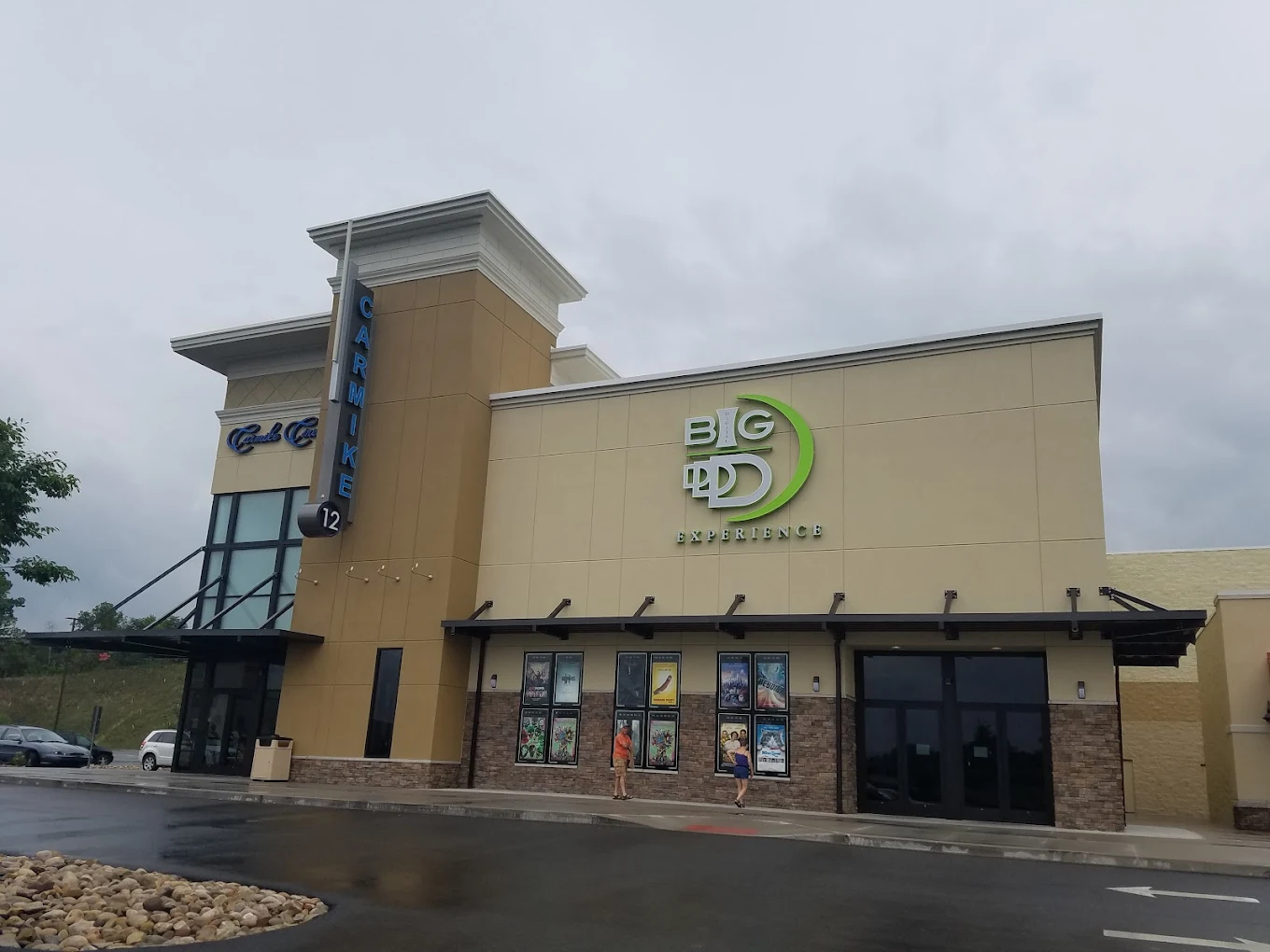 Front exterior of the Carmike 12 Screen Cinema in Georgia, constructed by Bock Construction.