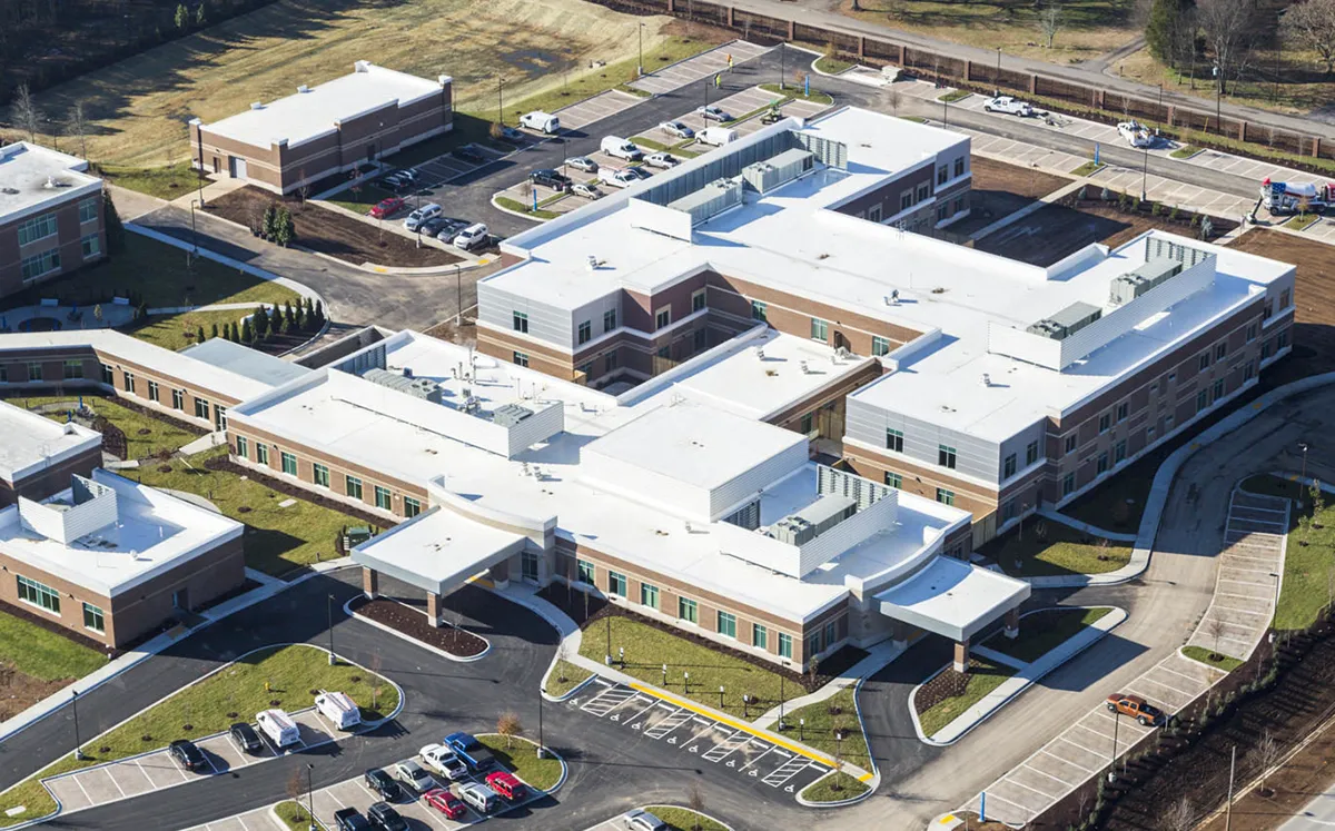 Front aerial view of TrustPoint Hospital medical facility in Murfreesboro, TN, constructed by Bock Construction.