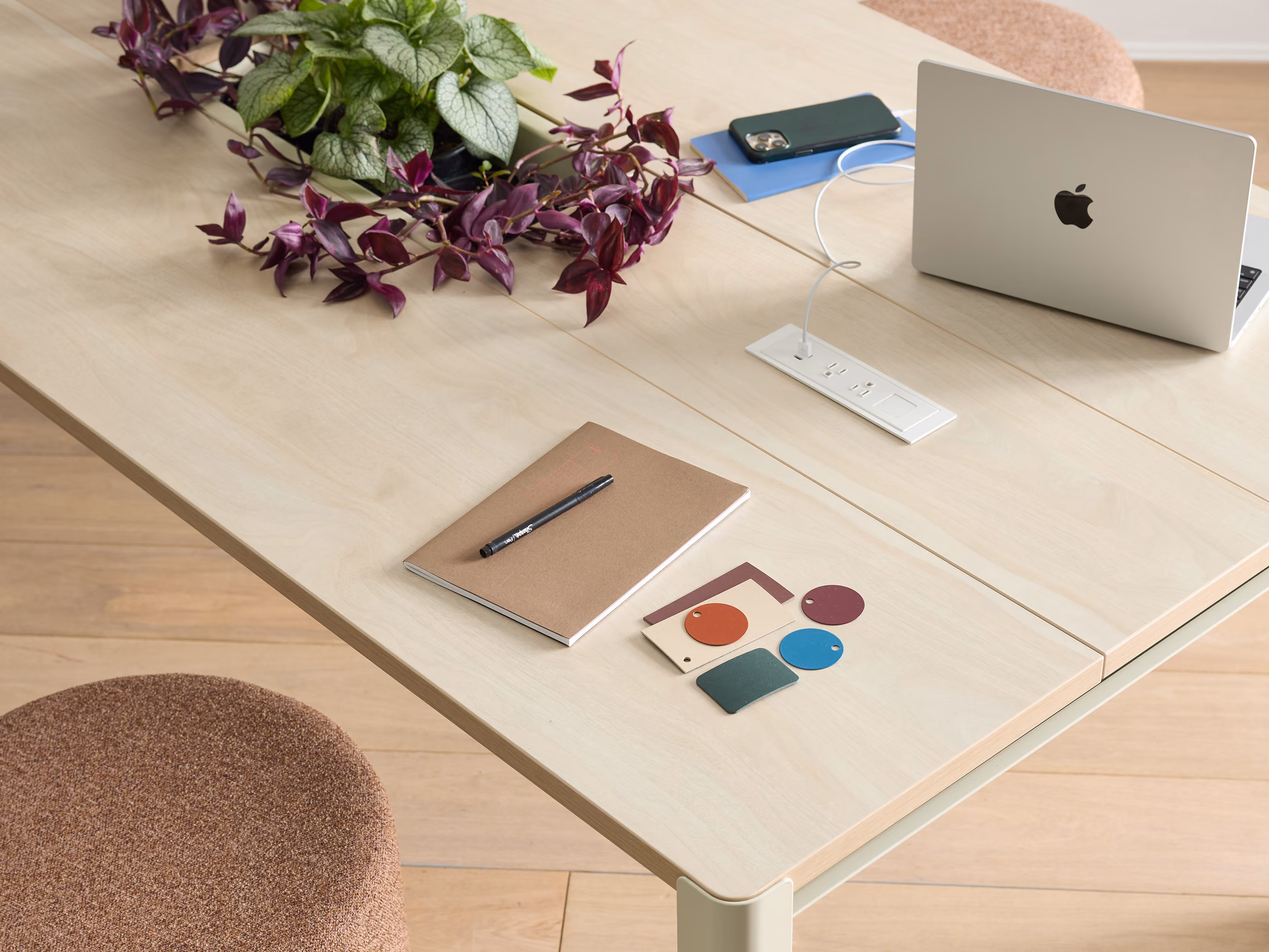 Plantable Table gallery view 3