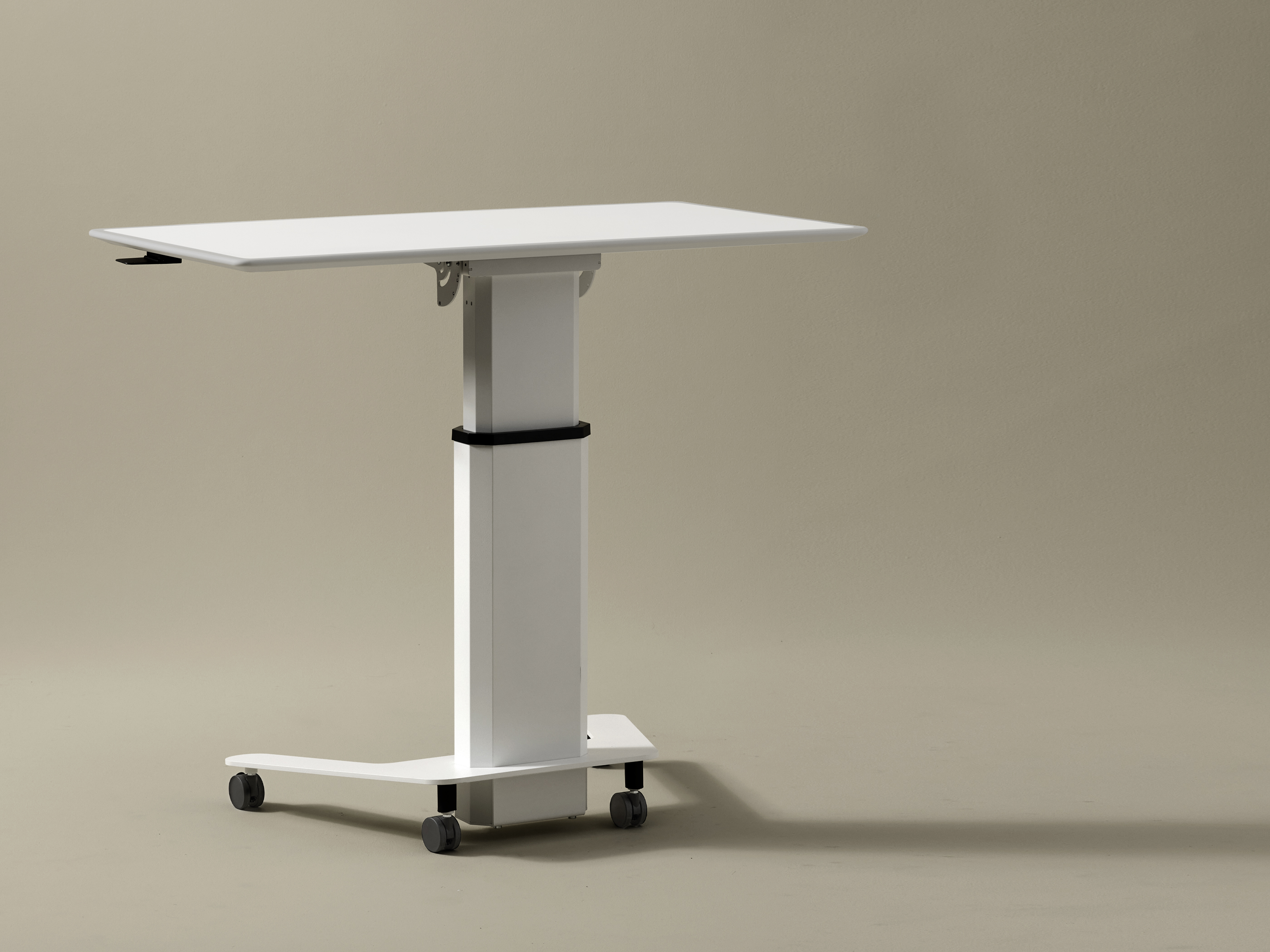 Jimmy Personal Table gallery view 8