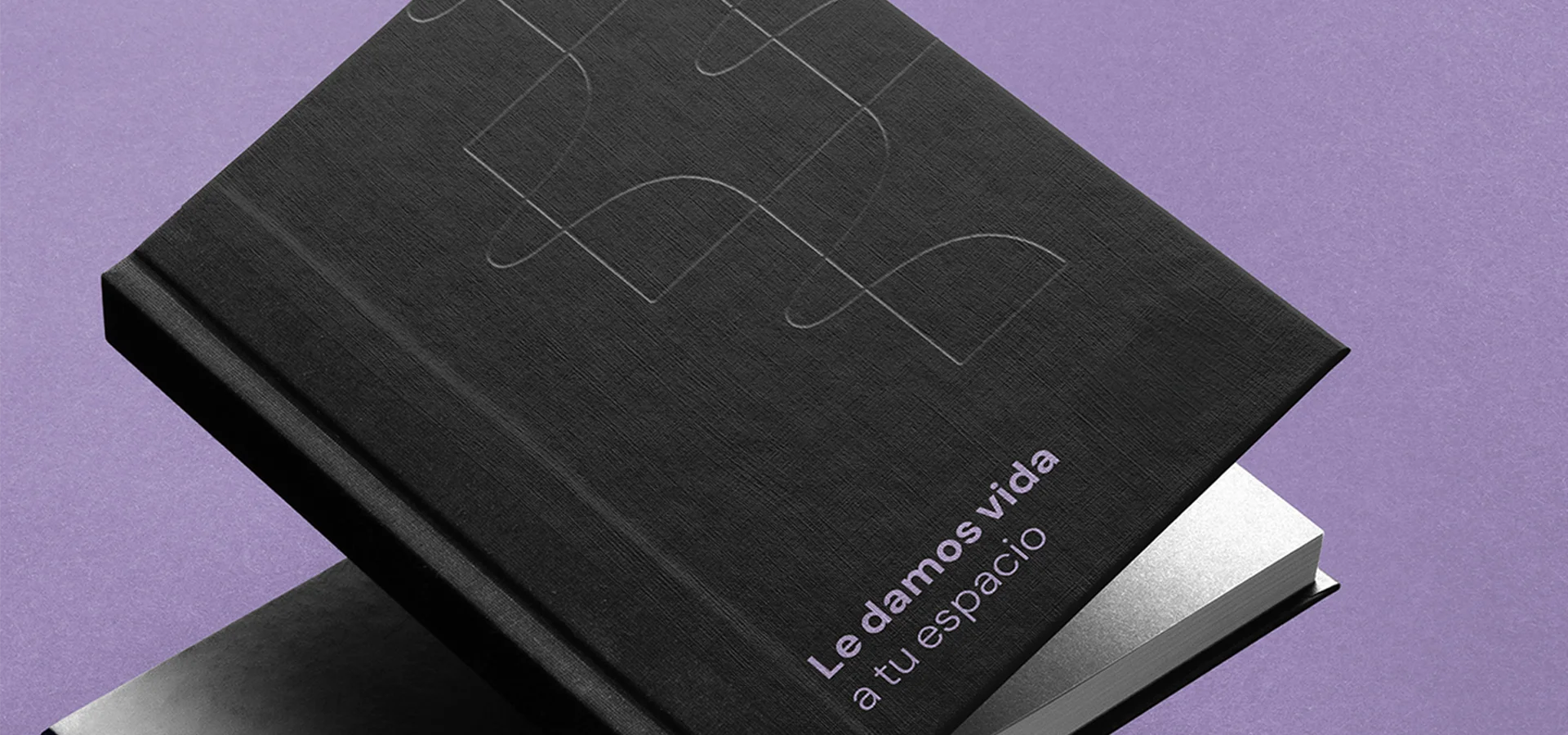 Libreta con naming y rediseño de marca de Kintel Estudio por Aditivo Agencia en Cancún México