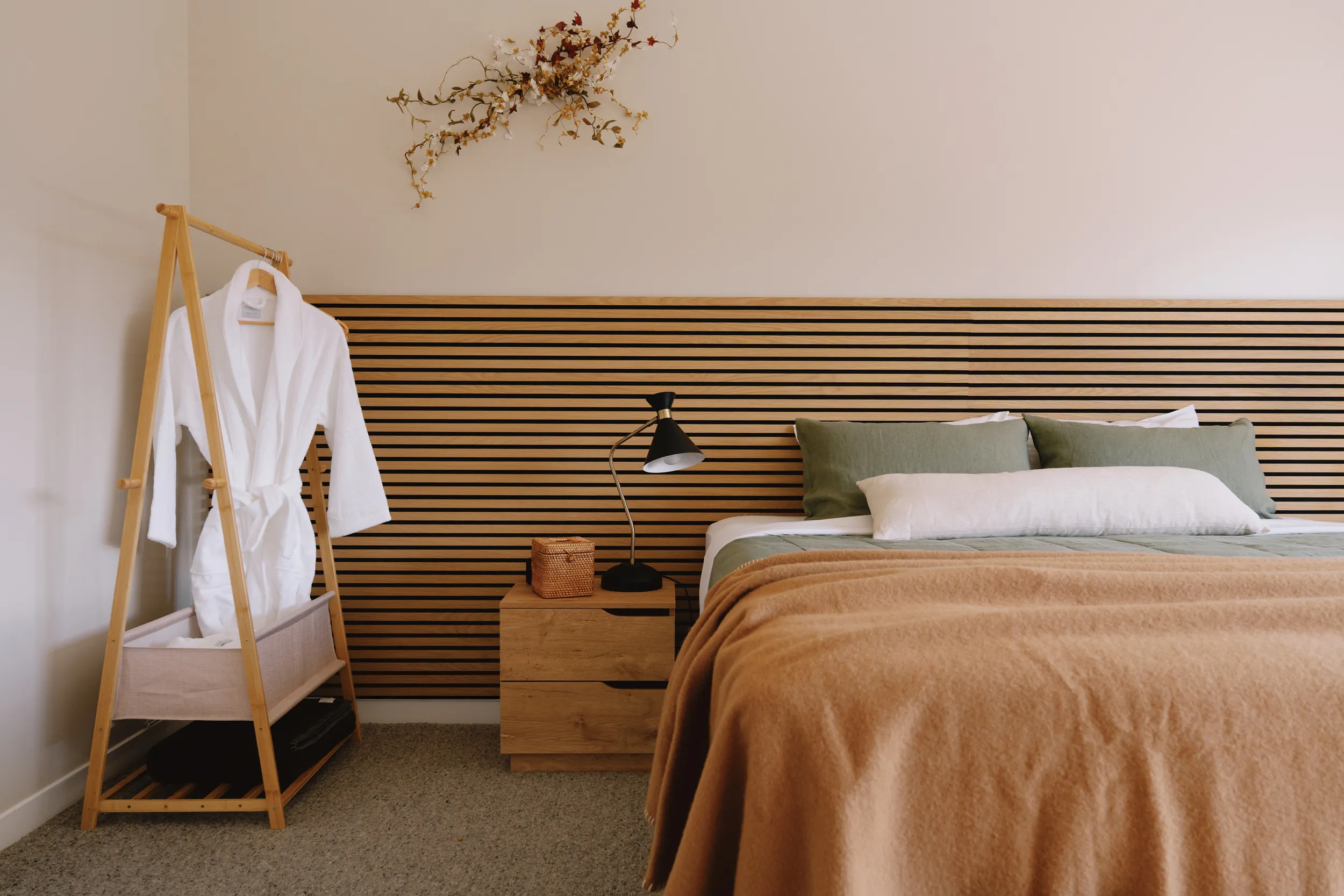 Mountain View Room bed