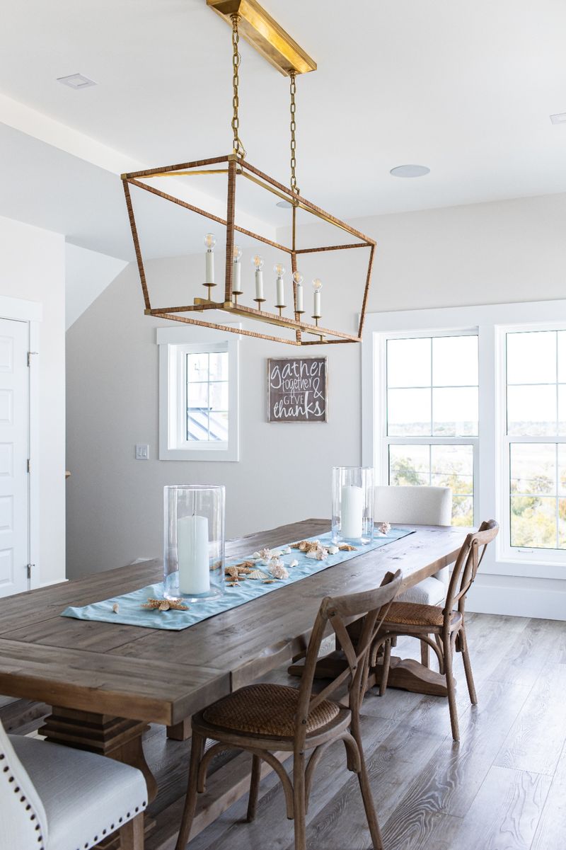 Timeless Coastal Interiors That Age with Grace