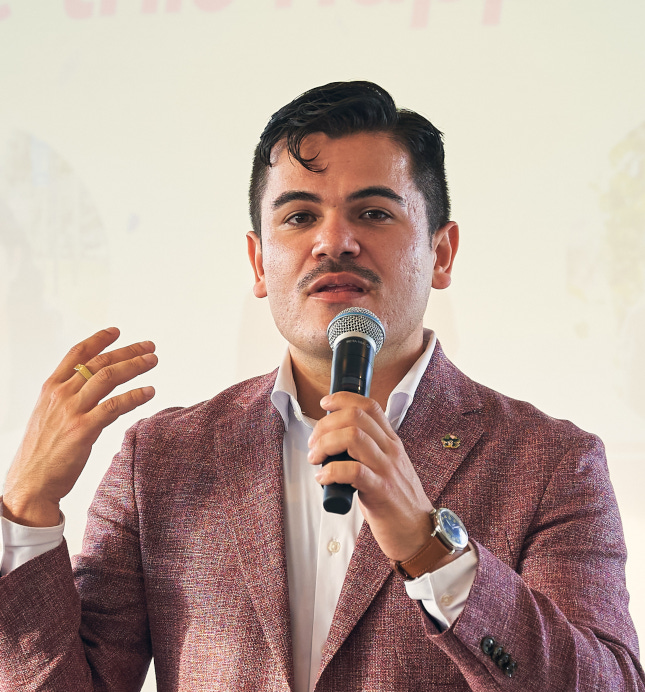Carlos Mark Vera
