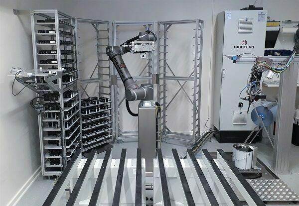 GiboStorage: cobot i automatisk lagercelle med reoler