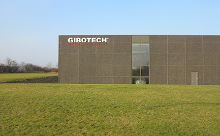 Der Hauptsitz von Gibotech mit dem Logo an der Fassade