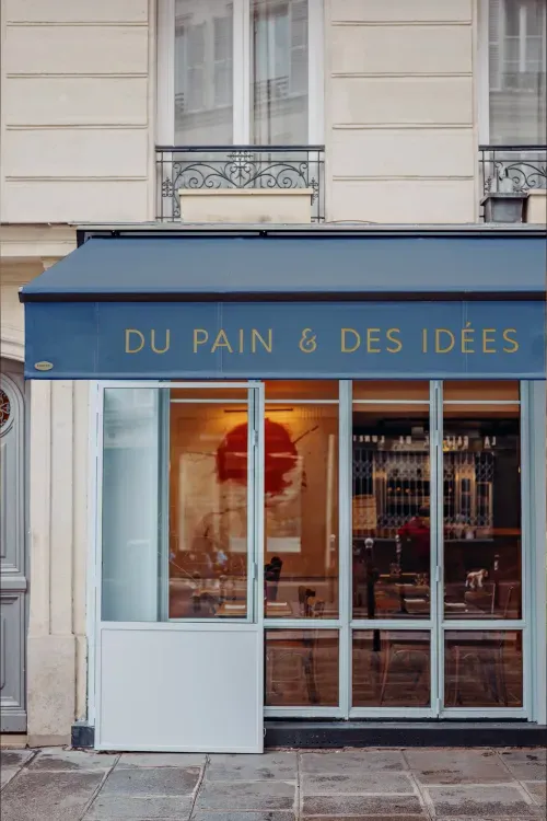 Façade de La Table par Du Pain et Des Idées au 34 rue Yves Toudic à Paris dans le 10e arrondissement.