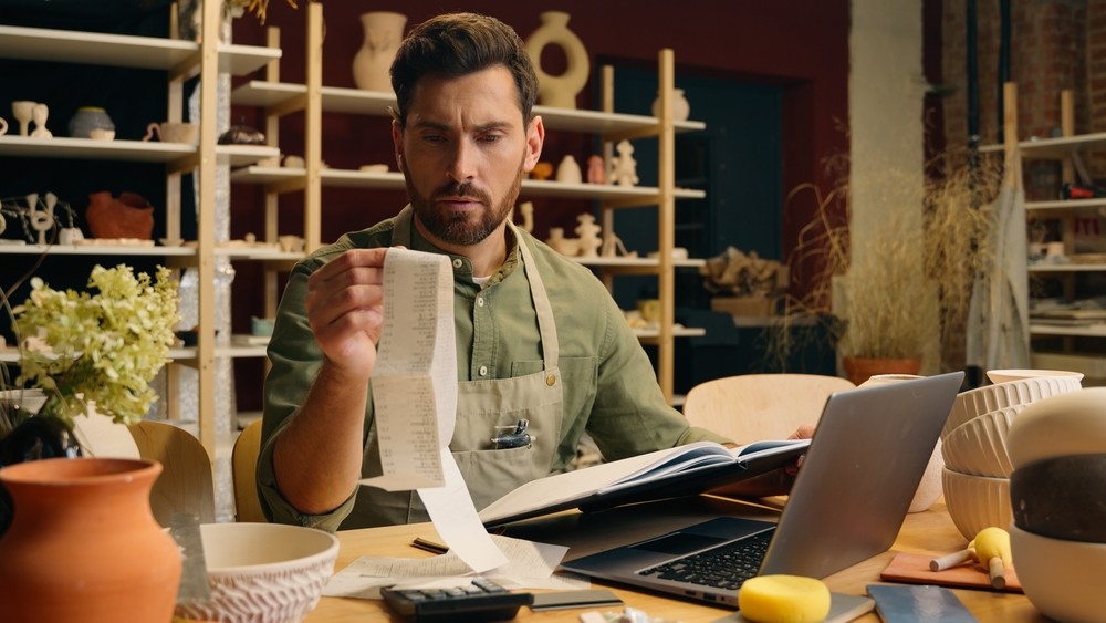 How Digital Gift Cards Generate Upfront Capital