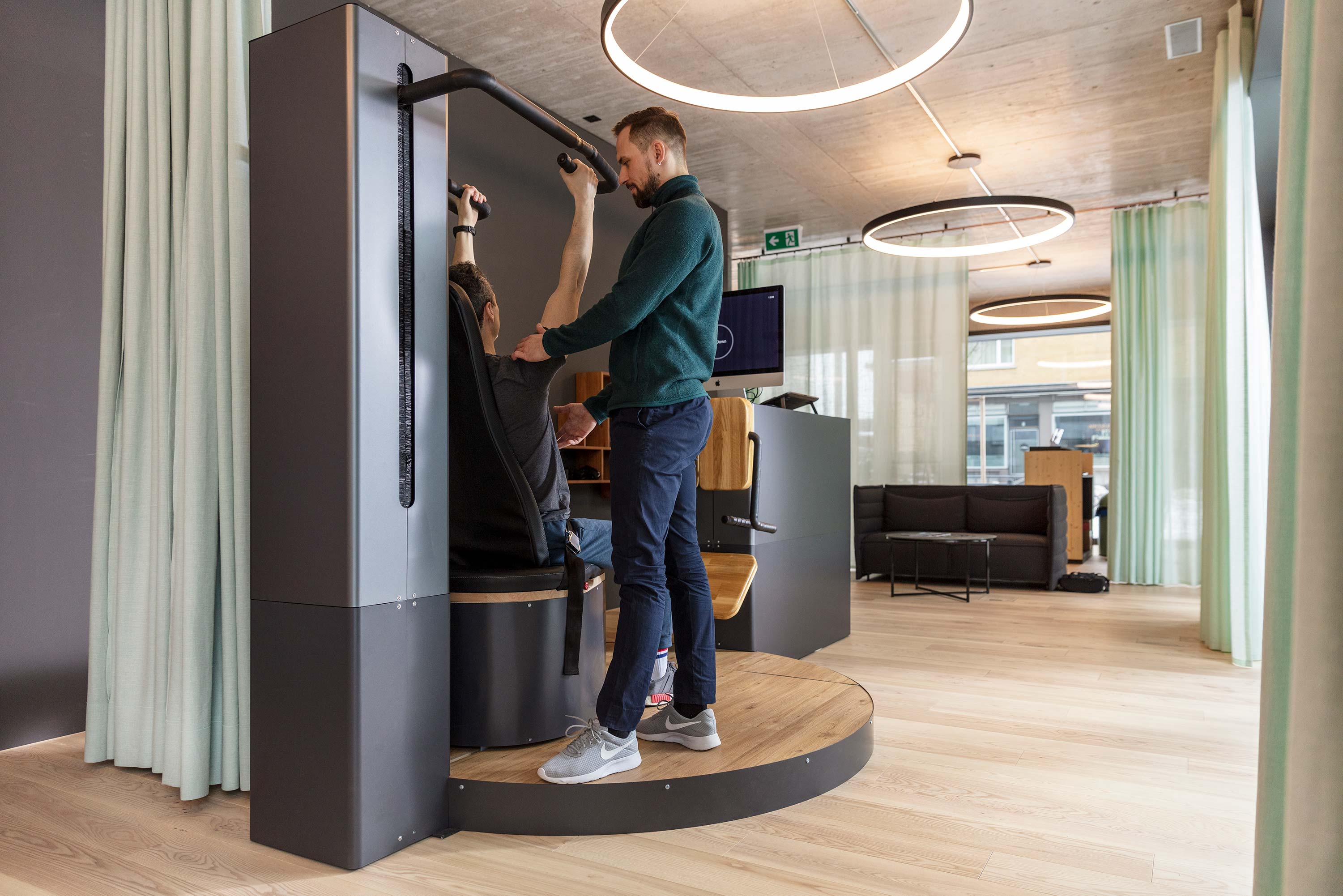 AURUM isokinetic Biofeedback technology: we use data-driven software for the safest and most effective workout ever