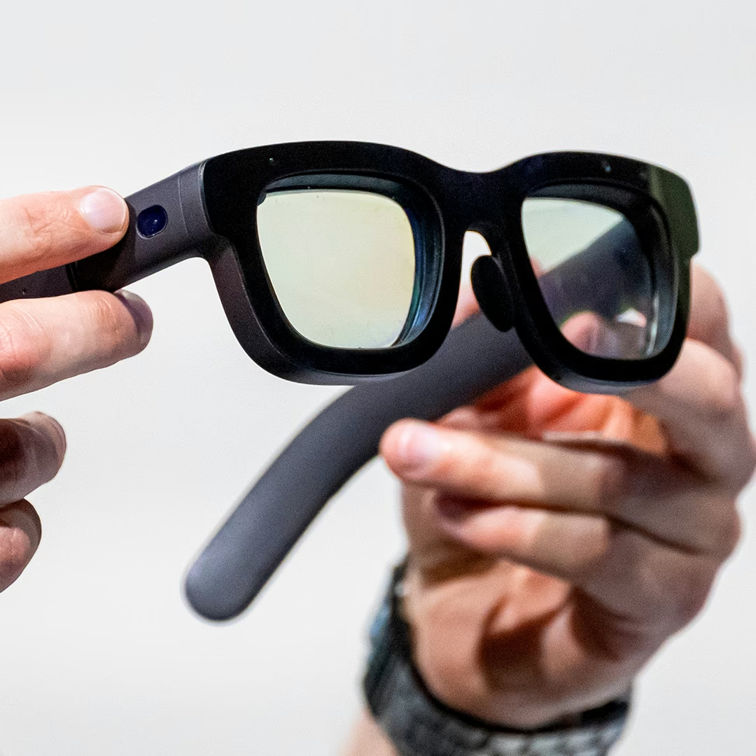 AI Wearable Tech Problems & Challenges