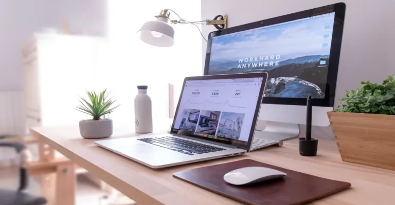 Inspiring WFH Space With Minimal Modern Desk Setup