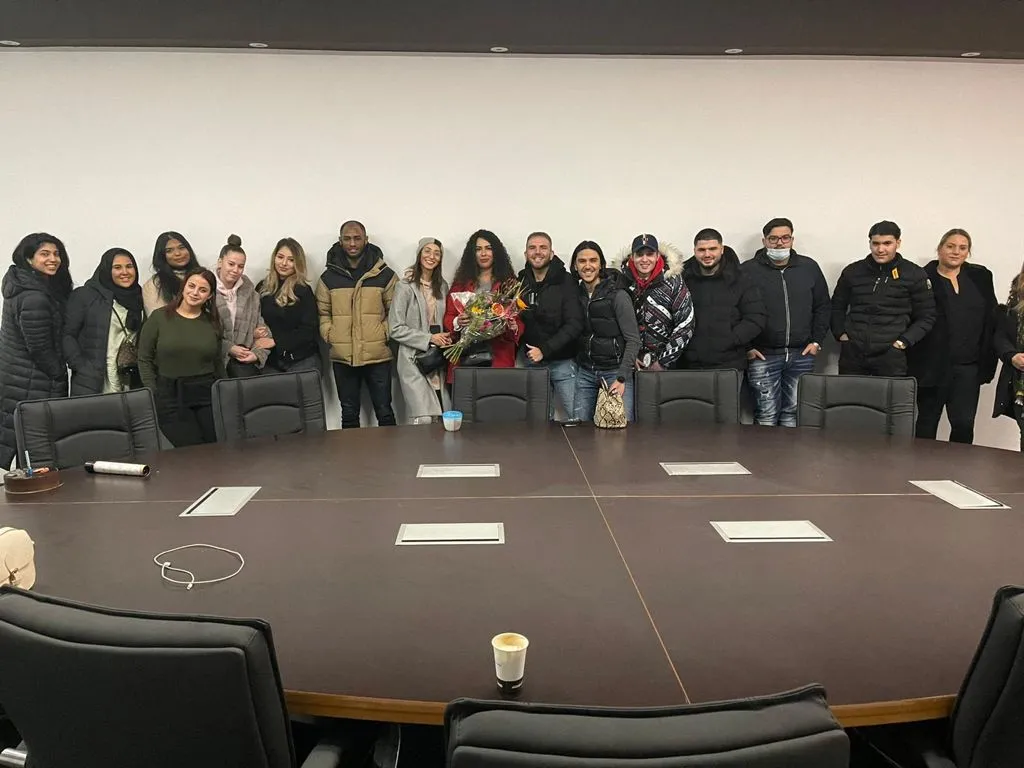 Een leuke teamfoto van het team achter Sales Kings Nederland