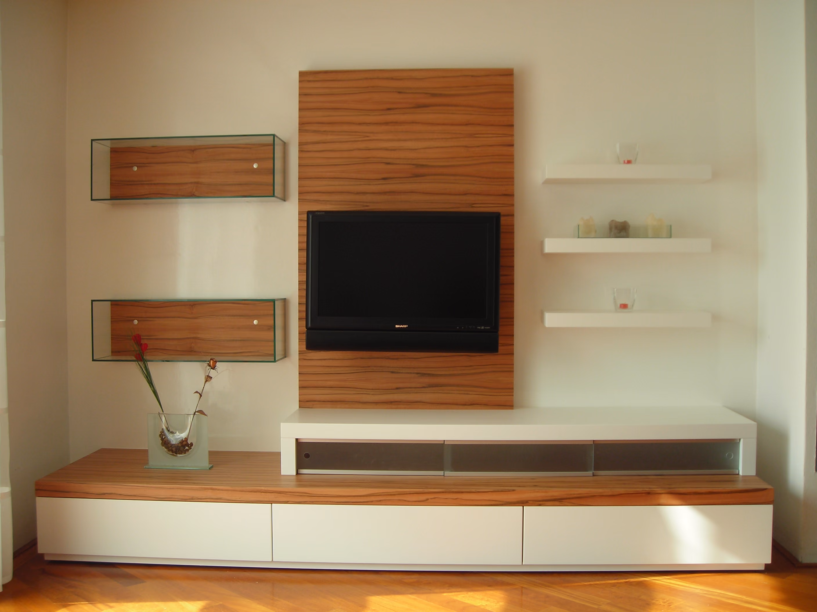 Wohnzimmer Indischer Apfel & Weiß lackiert