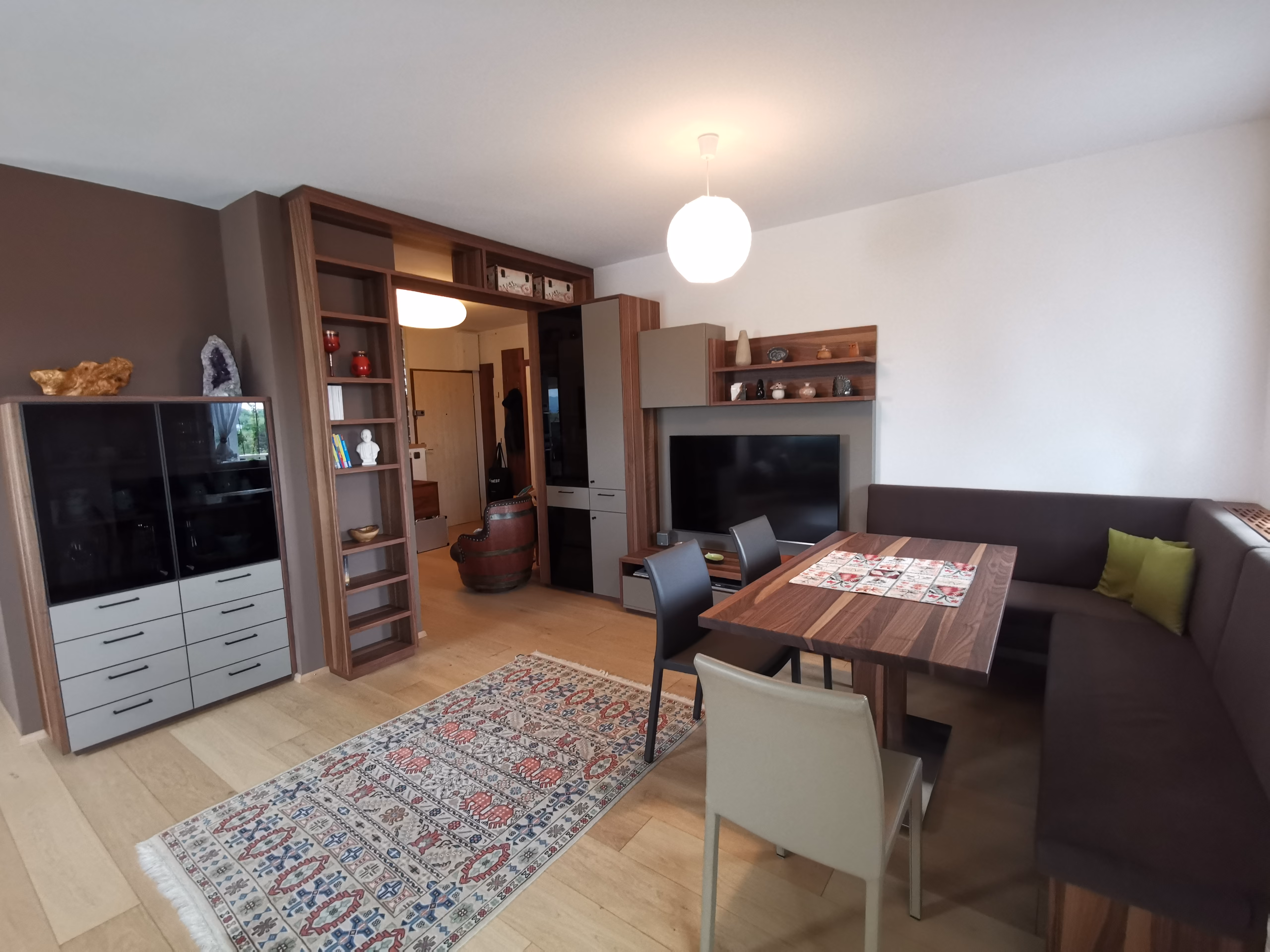 Wohnzimmer Nuss